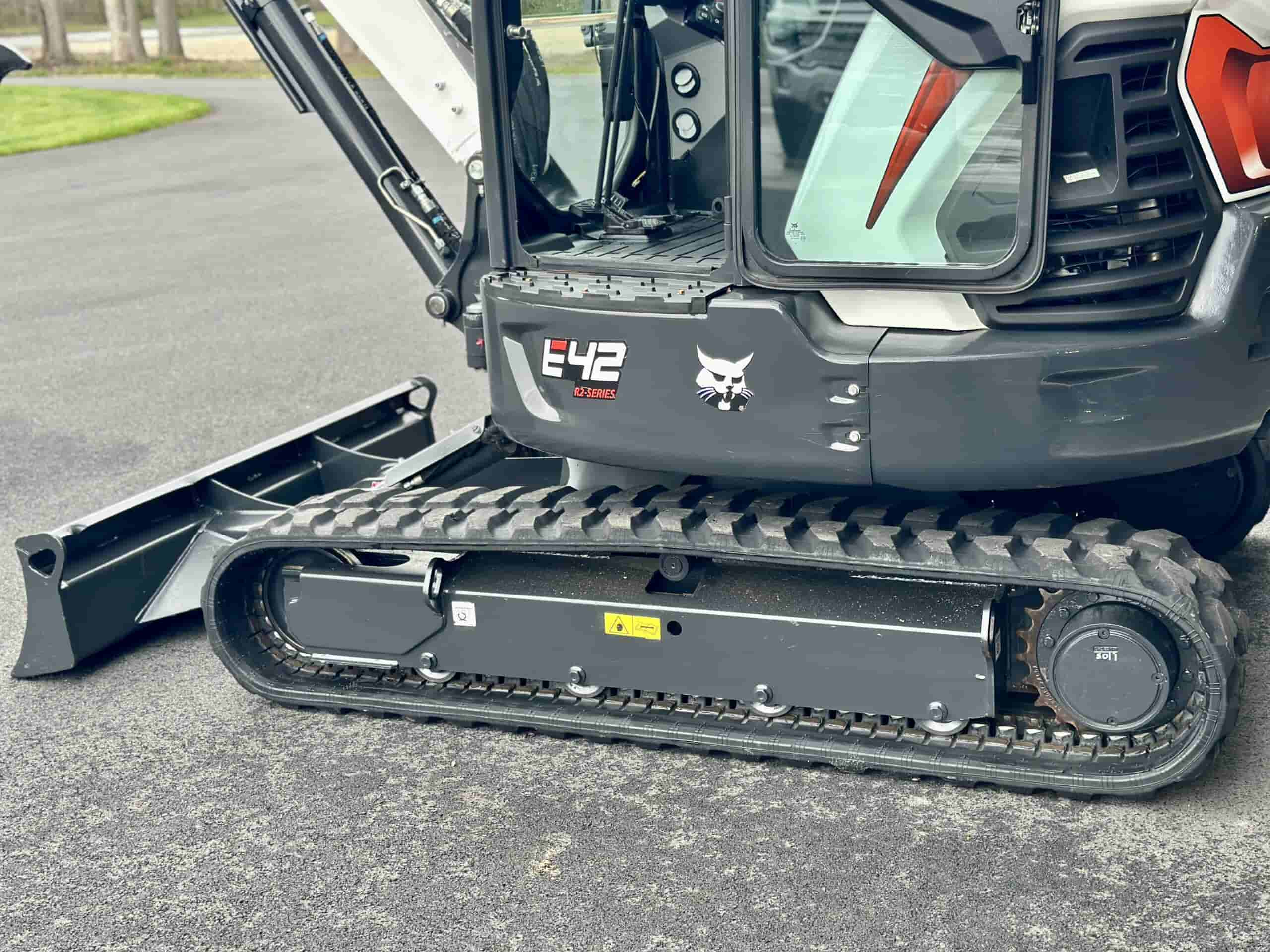 2021 BOBCAT E42 LONG ARM
